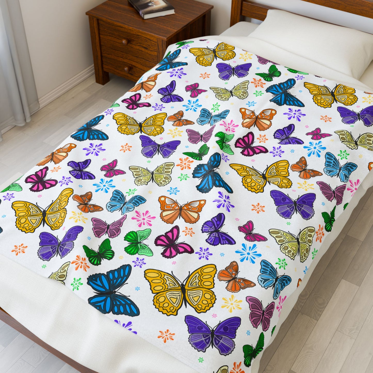 Butterfly Garden Plush Blanket, Cozy Throw for Kids, Perfect Gift for Birthdays, Home Decor, Spring Celebrations, Soft Bedding
